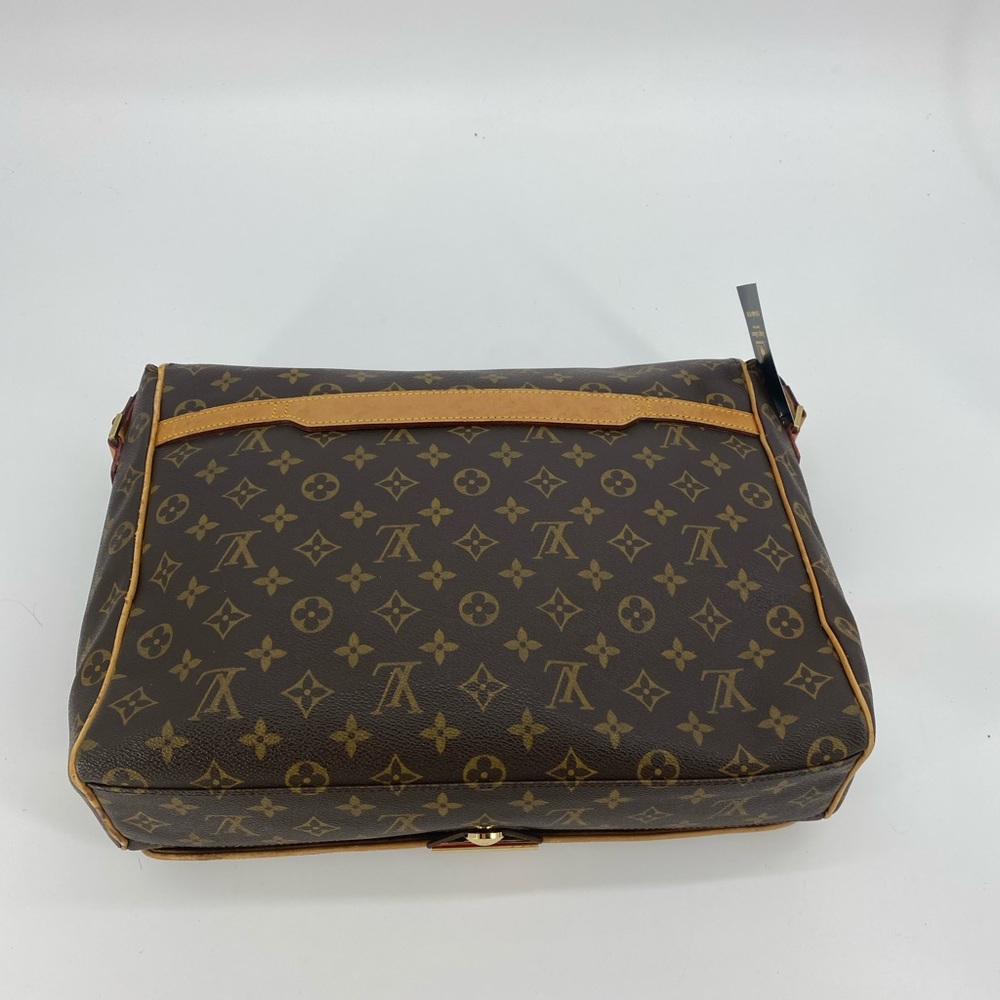 Louis Vuitton Bastille Messenger bag - Picture 5 of 14